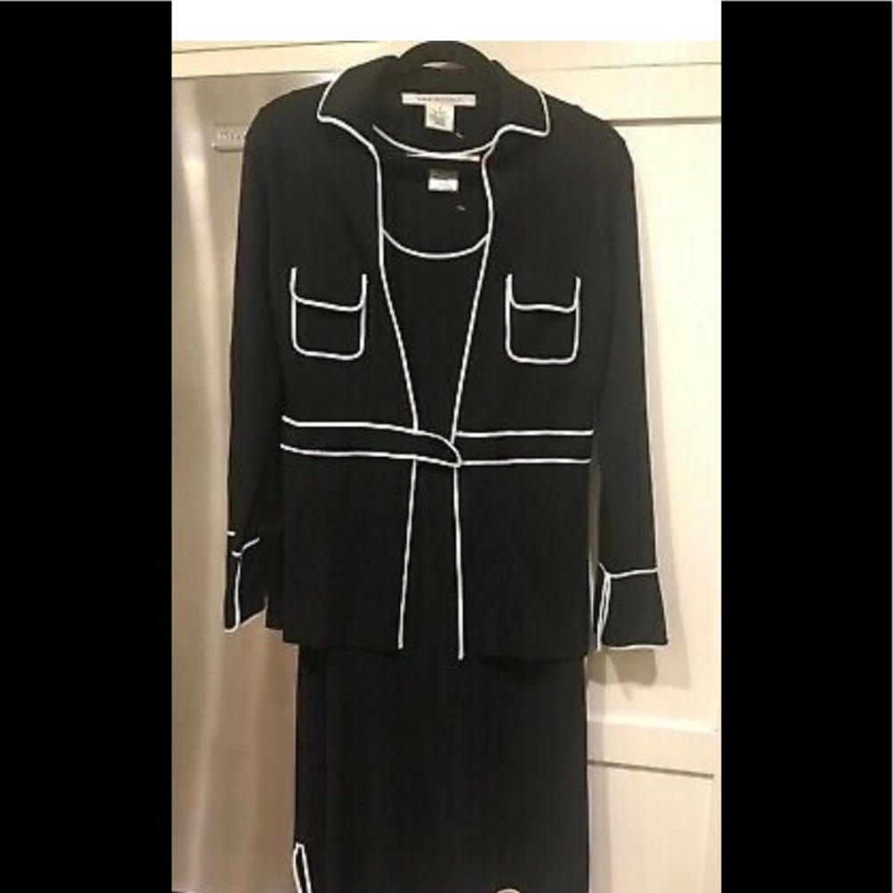 Max Studio 2 Piece Black and White Knit Suite